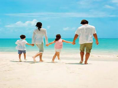 Familia en la playa - Paraíso Sisal